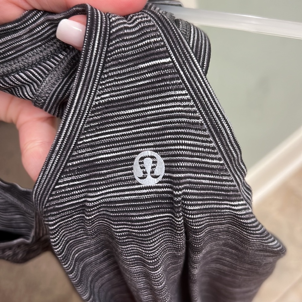 Lululemon Razorback team - Picture 2 of 2